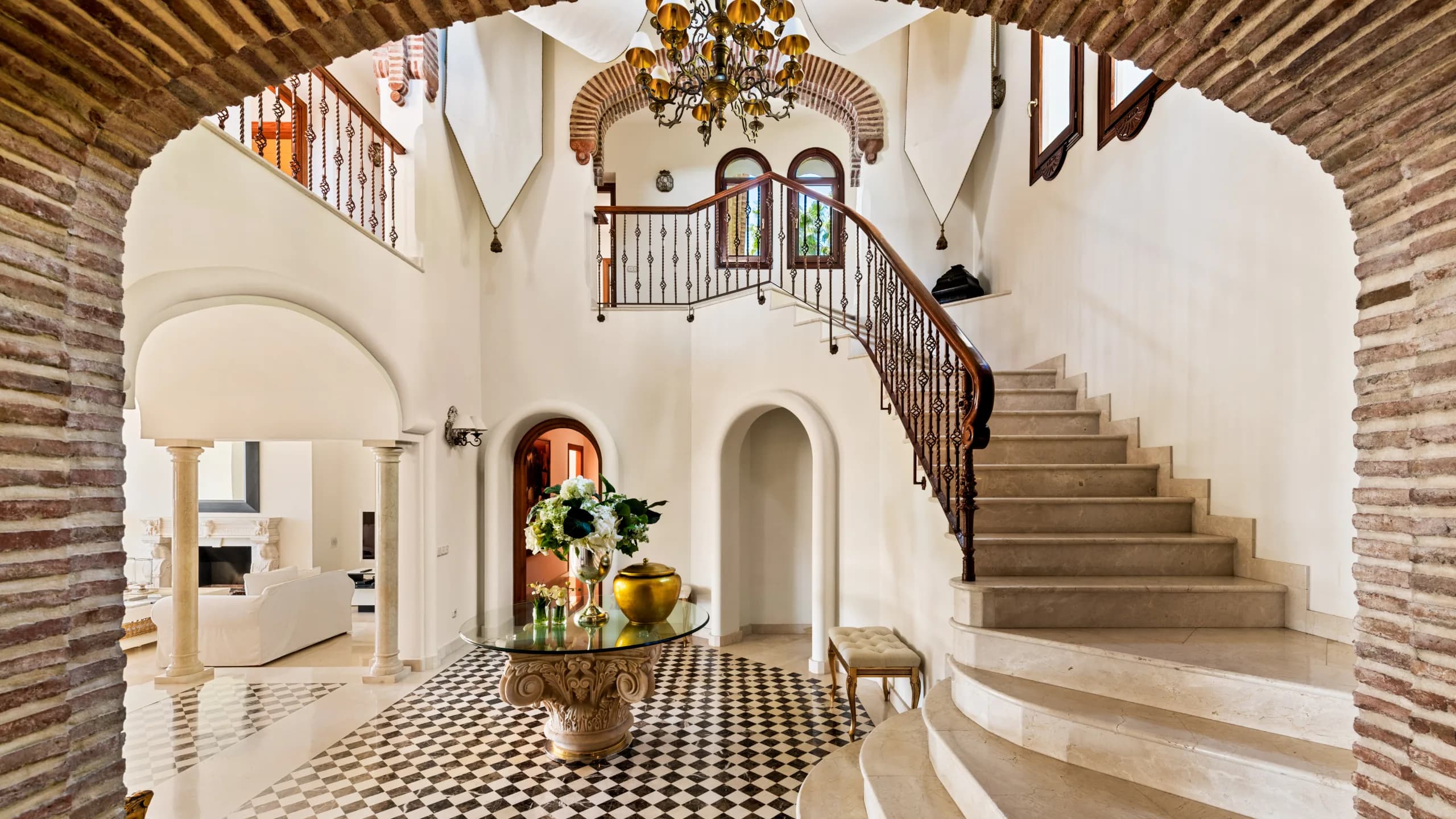 Elegant Mediterranean Villa with Timeless Charm in Sierra Blanca, Marbella’s Golden Mile — SIERRA BLANCA