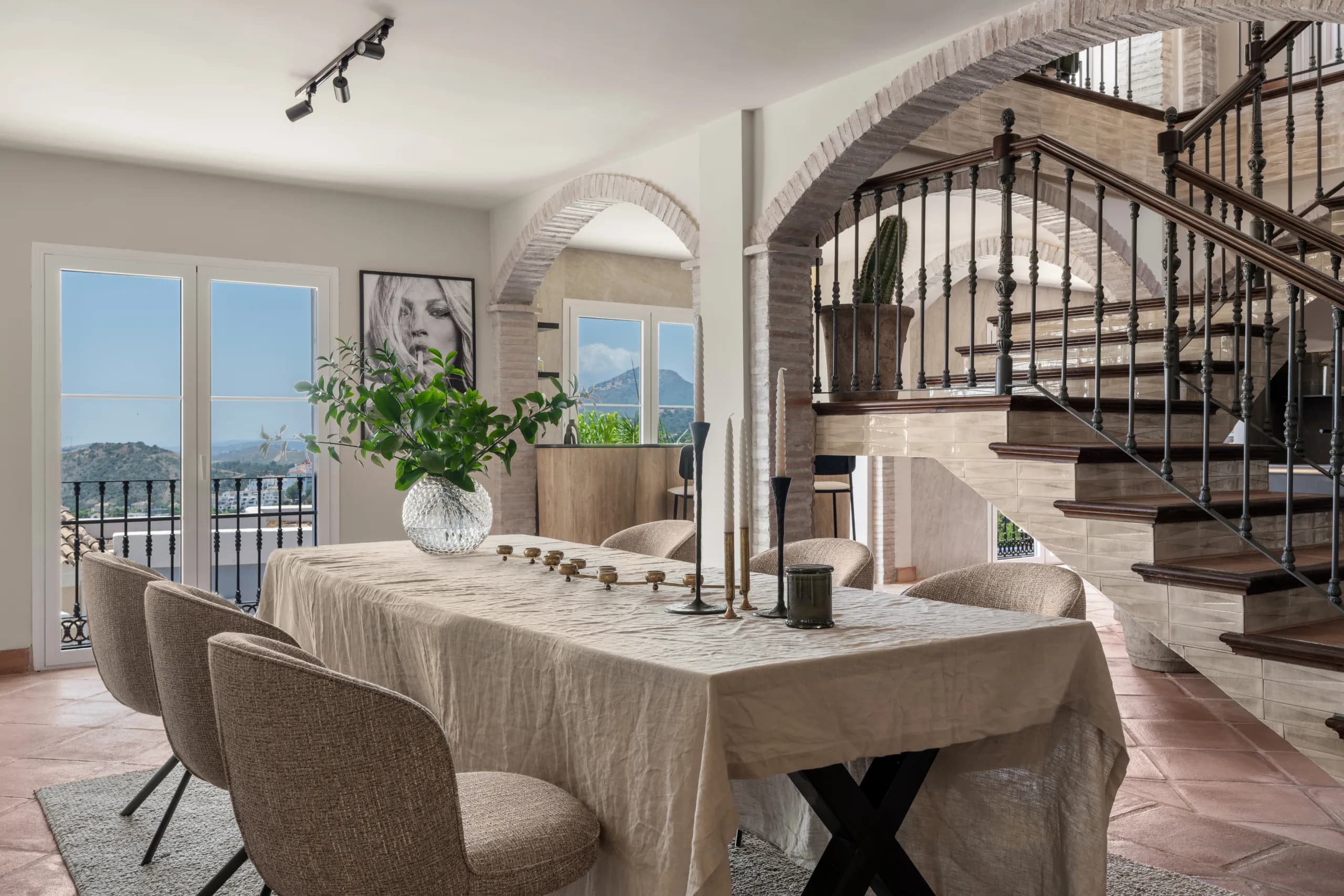 Fully Renovated Villa With Panoramic Sea Views — La Heredia, Benahavis